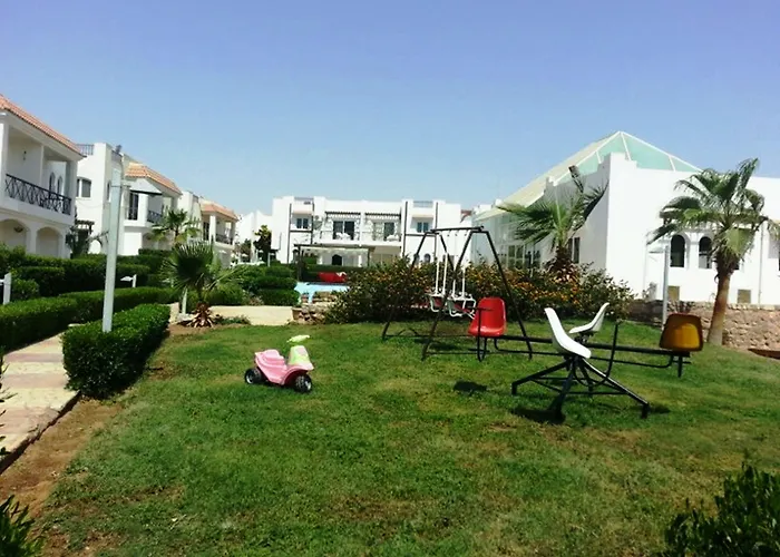 Logaina Resort