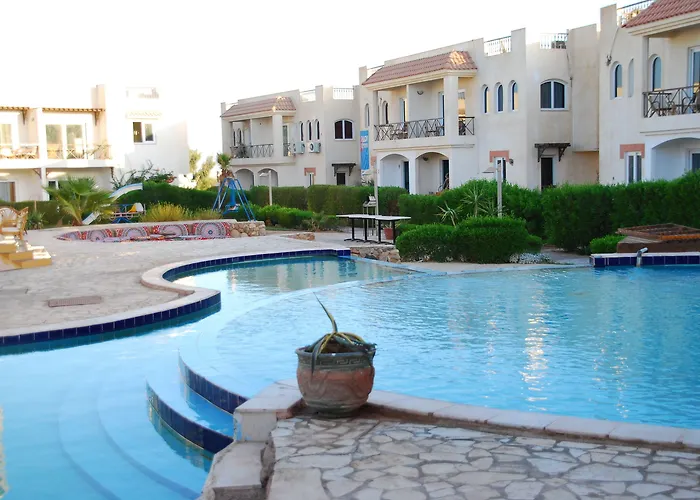 Logaina Resort 3*